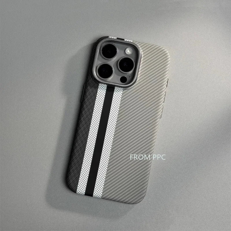 Coque en fibre de carbone pour IPhone avec chargement sans fil