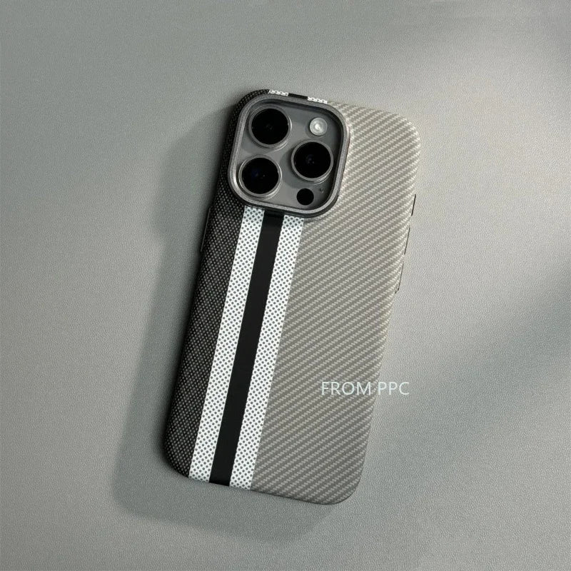 Coque en fibre de carbone pour IPhone avec chargement sans fil